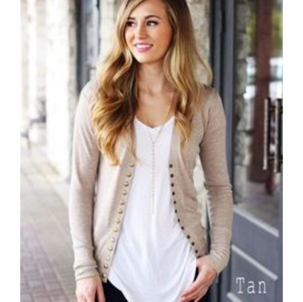 Cute snap front cardi!